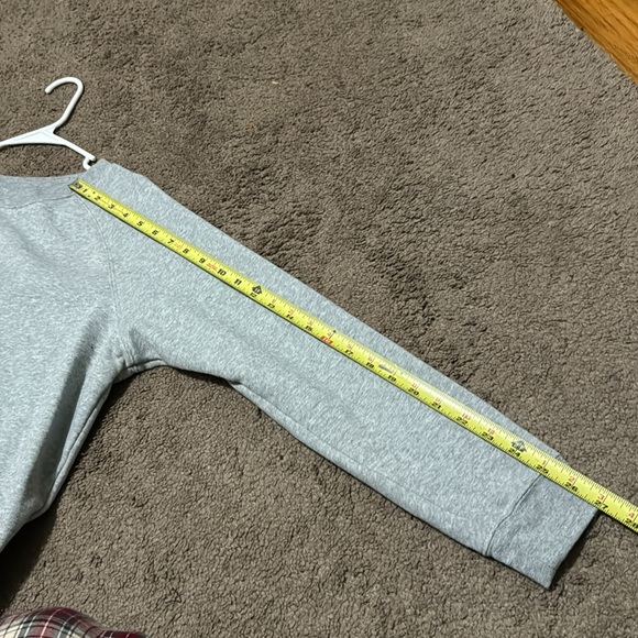 Like New Calvin Klein “Jeans” Semi Cropped Sweatshirt-Sz M-Gray Crewneck - Picture 15 of 15
